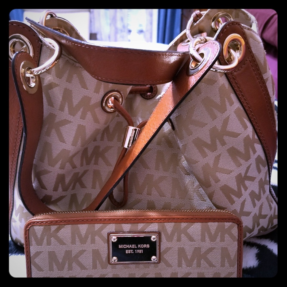 Mk Purse and matching wallet